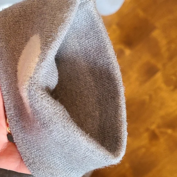 Grey Top - Picture 3 of 7